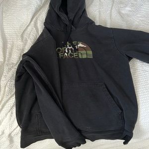 the north face sweatshirt